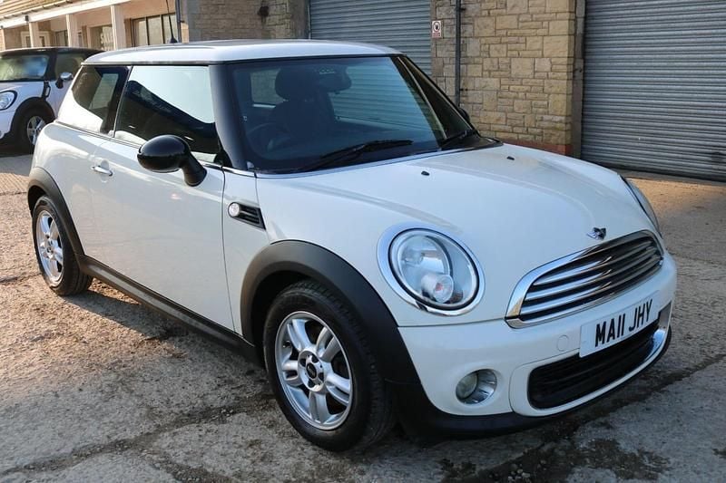 Used Mini ONE Hatch 2011 White Hatchback