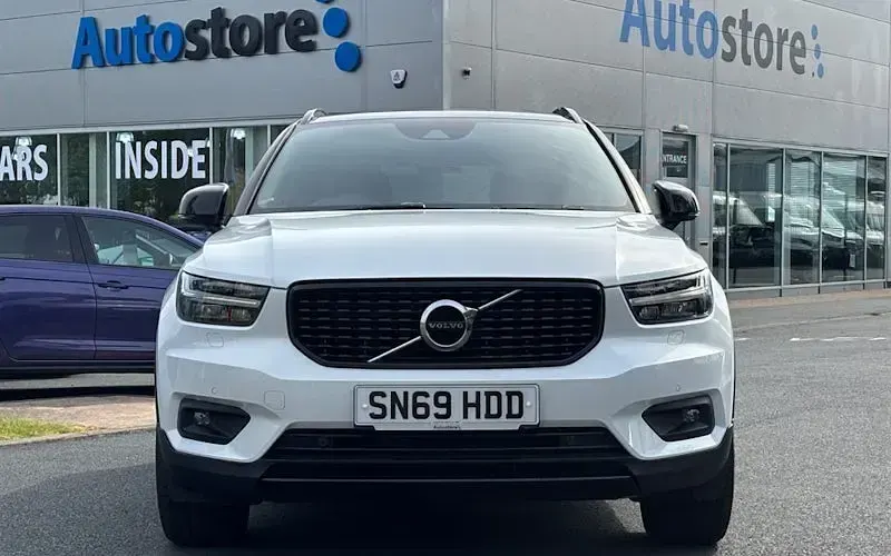 Used Volvo XC40 R-Design 190 HP (139 kW) 2020 SUV