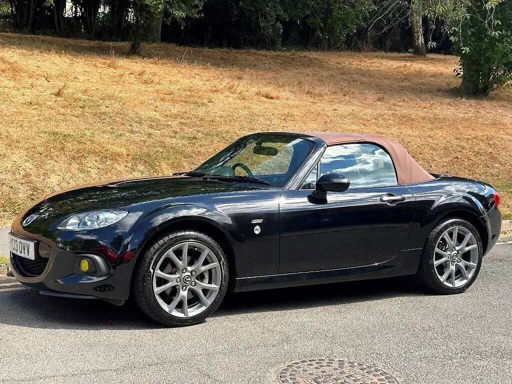 Used Mazda MX5 Edition 126 HP (92 kW) 2013 Black Cabriolet