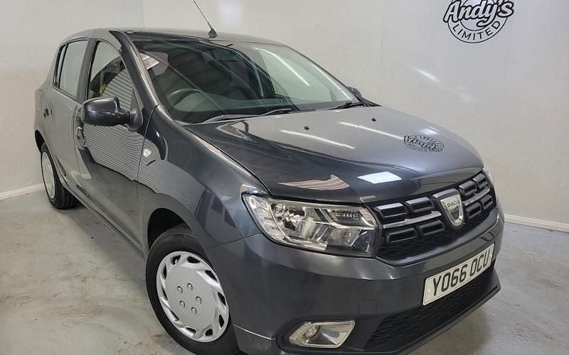 Grey Used 2017 Dacia Sandero Lauréate Hatchback | £3,749 (Good price) - Image 1/4