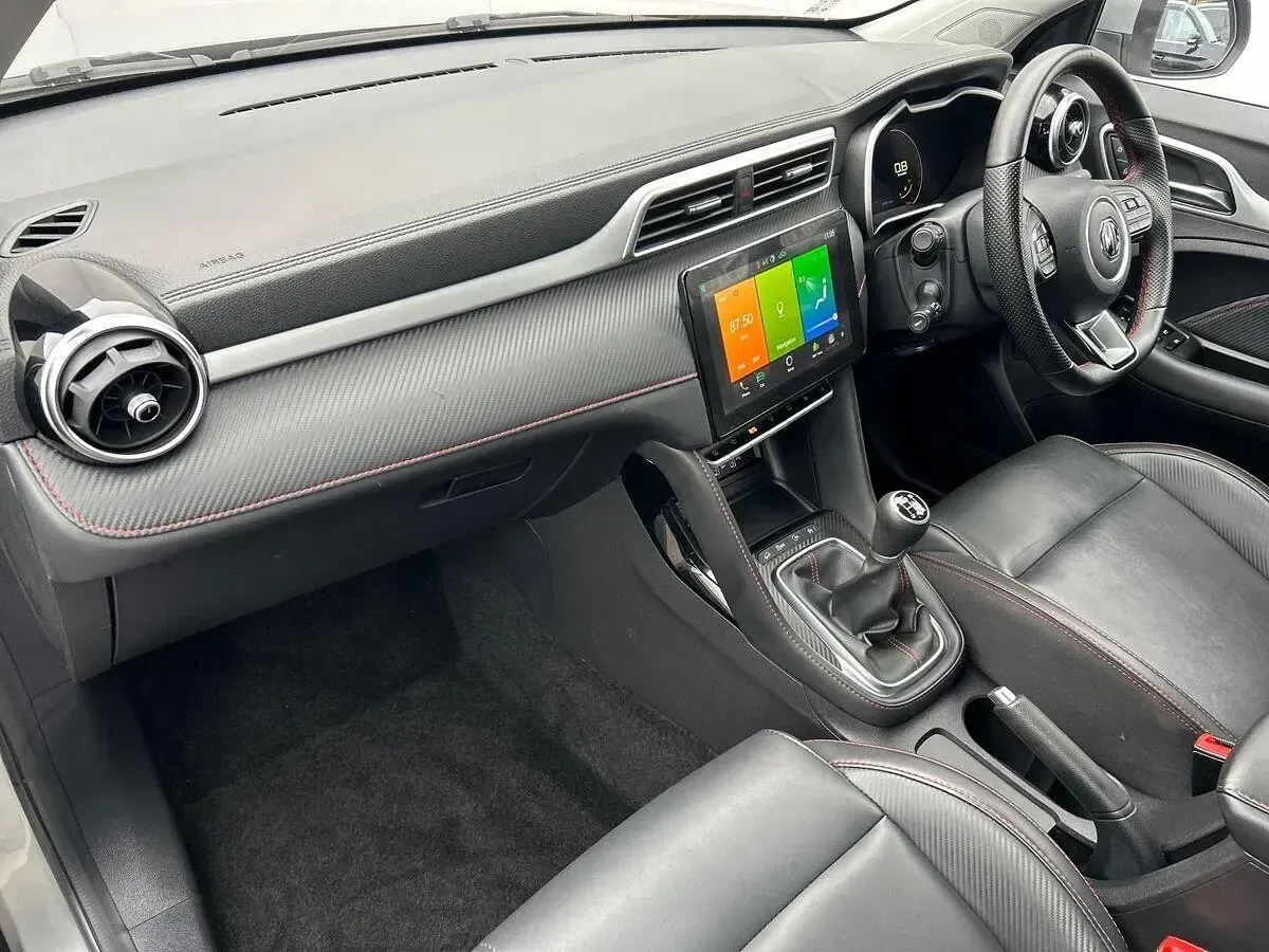 Used MG ZS Exclusive 106 HP (77 kW) 2023 Silver SUV