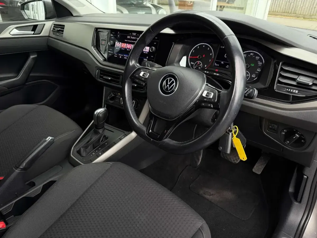 Używany VW Polo Match 95 KM (69 kW) 2021 Szary Hatchback