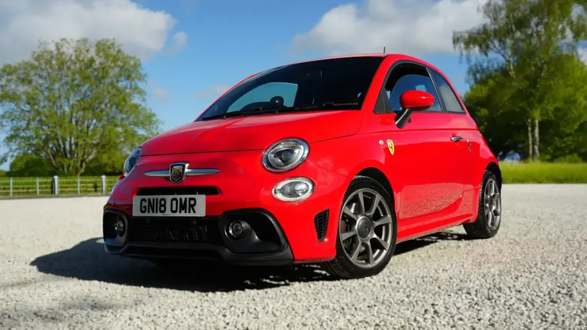Begagnad Abarth 595 145 HK (106 kW) 2018 Röd Halvkombi