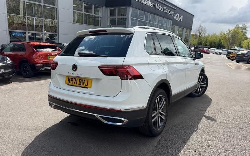 Begagnad VW Tiguan Elegance 150 HK (110 kW) 2023 SUV