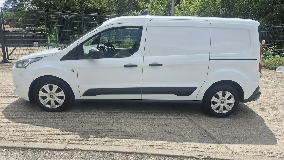 Used Ford Transit Connect Trend 2019 White MPV