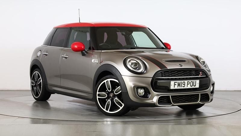 Used Mini Cooper S Hatch 189 HP (139 kW) 2019 Silver Hatchback