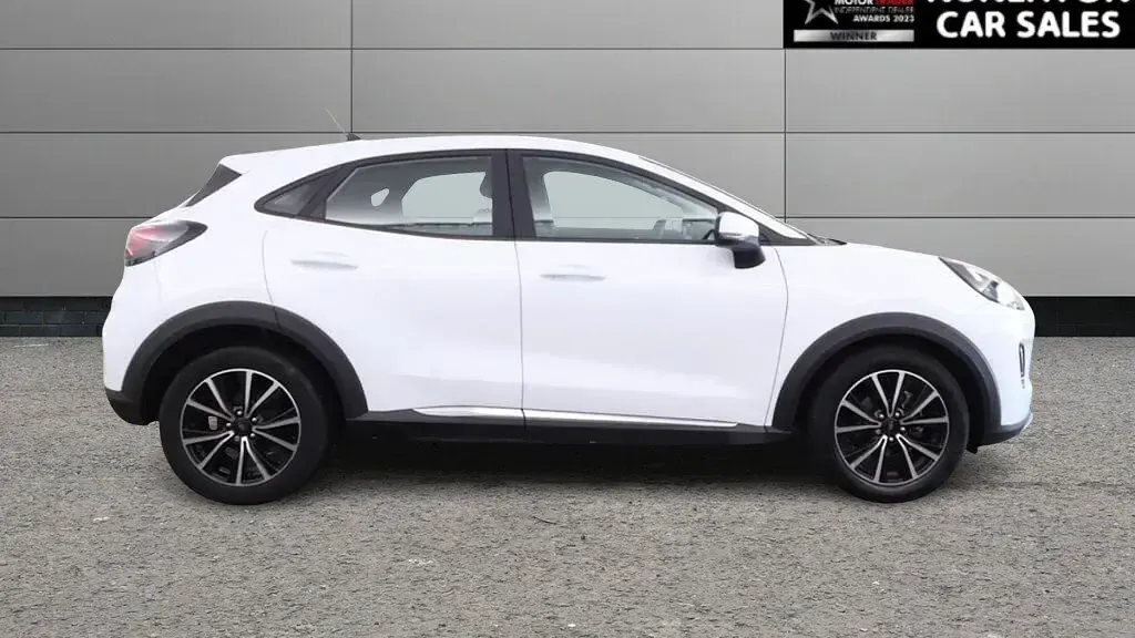 Used Ford Puma Titanium 123 HP (90 kW) 2023 White SUV