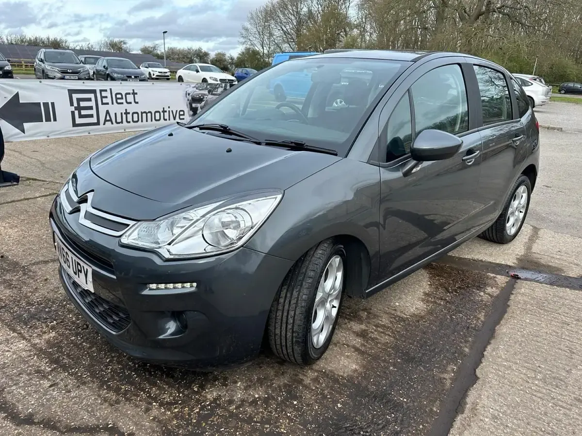 Usado Citroën C3 PureTech 2016 Gris Utilitario
