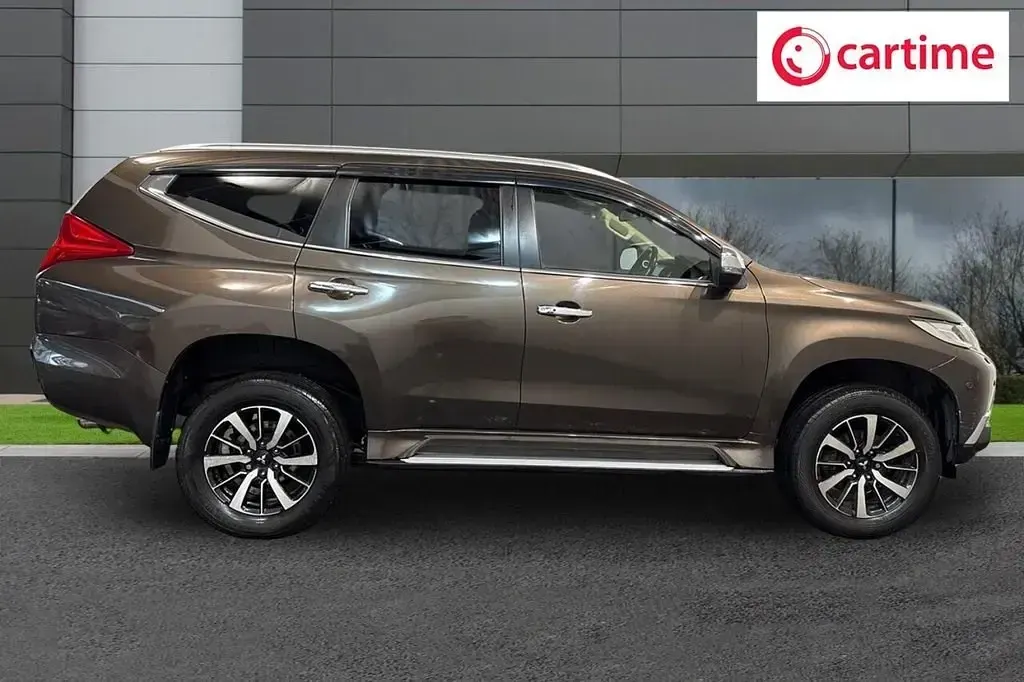 Usado Mitsubishi Shogun 2018 Castanho SUV