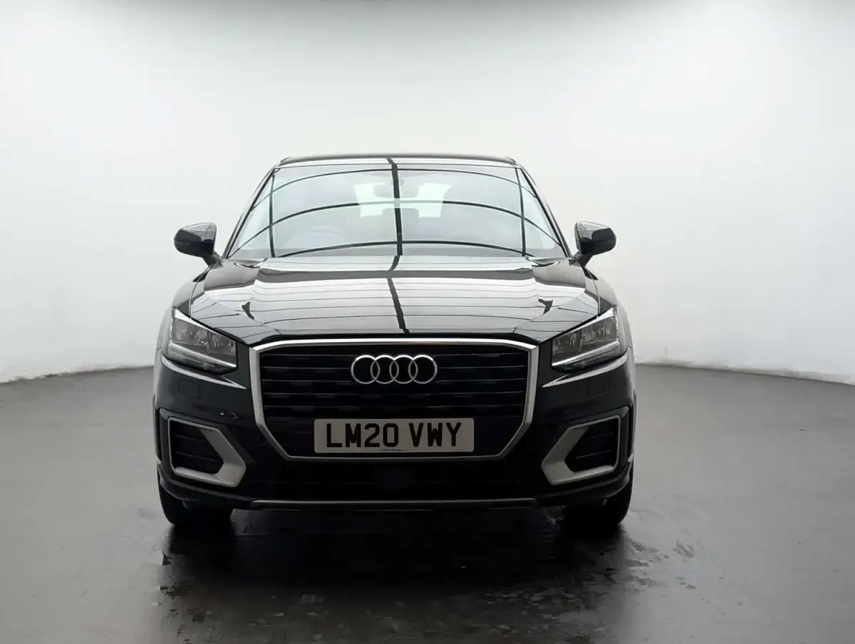 Używany Audi Q2 Sport 116 KM (85 kW) 2020 Czarny SUV