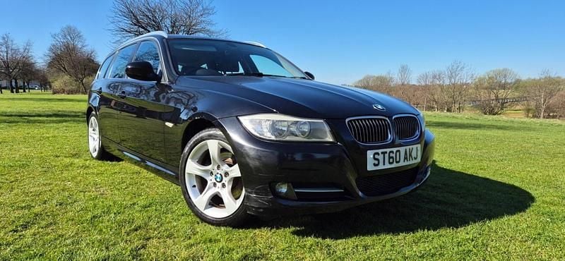 Black Used 2010 BMW 320 Exclusive Estate | £4,750 (Fair price) - Image 1/4