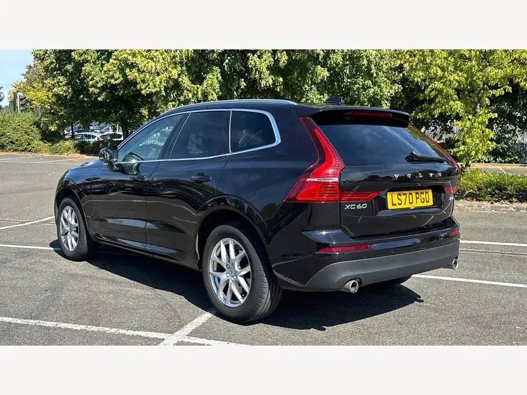 Used Volvo XC60 Momentum 2020 Black SUV