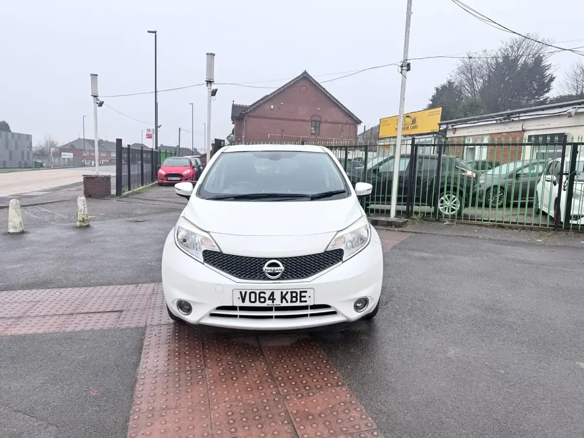 Used Nissan Note Acenta Premium 90 HP (66 kW) 2014 White Hatchback