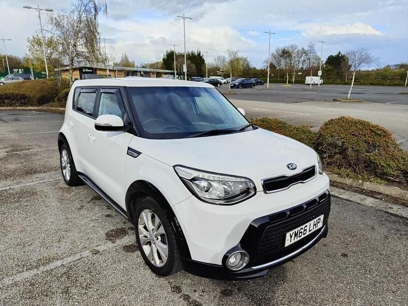 Used Kia Soul Urban 134 HP (98 kW) 2017 White SUV