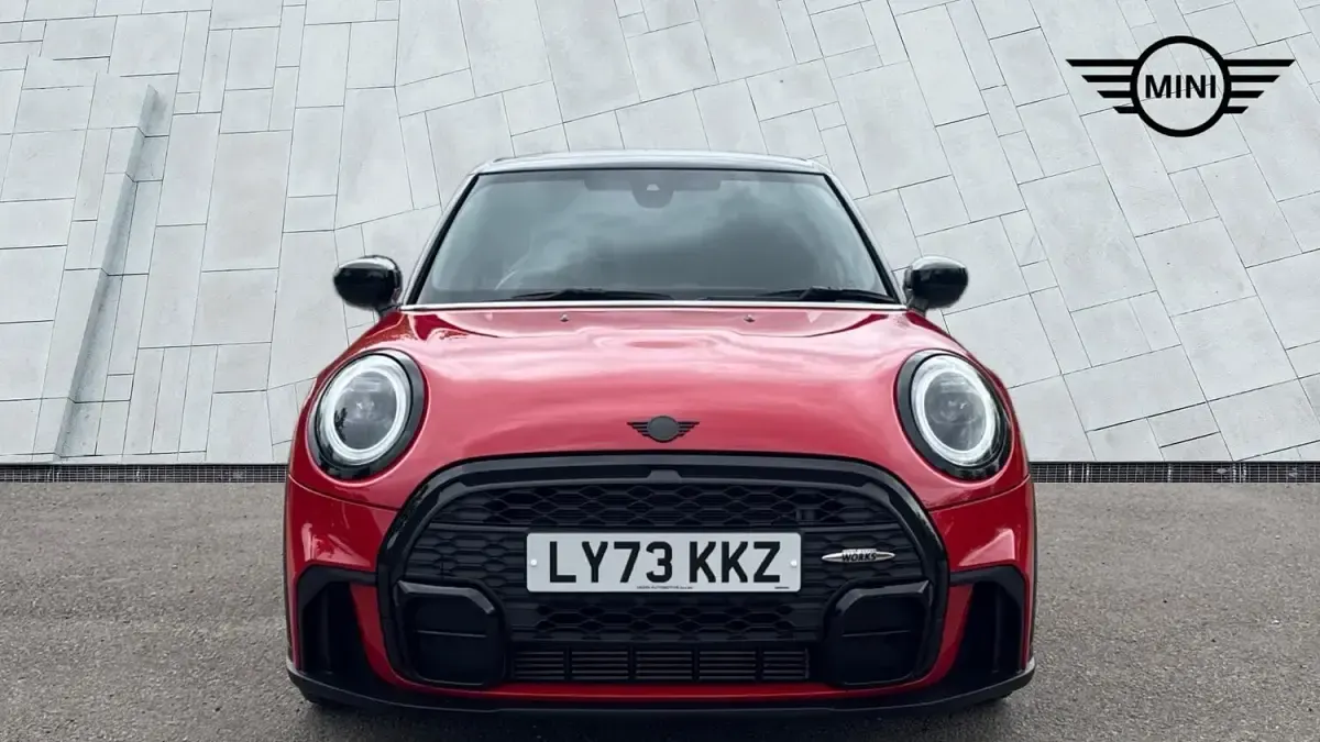 Used Mini Cooper Hatch 134 HP (98 kW) 2024 Red Hatchback