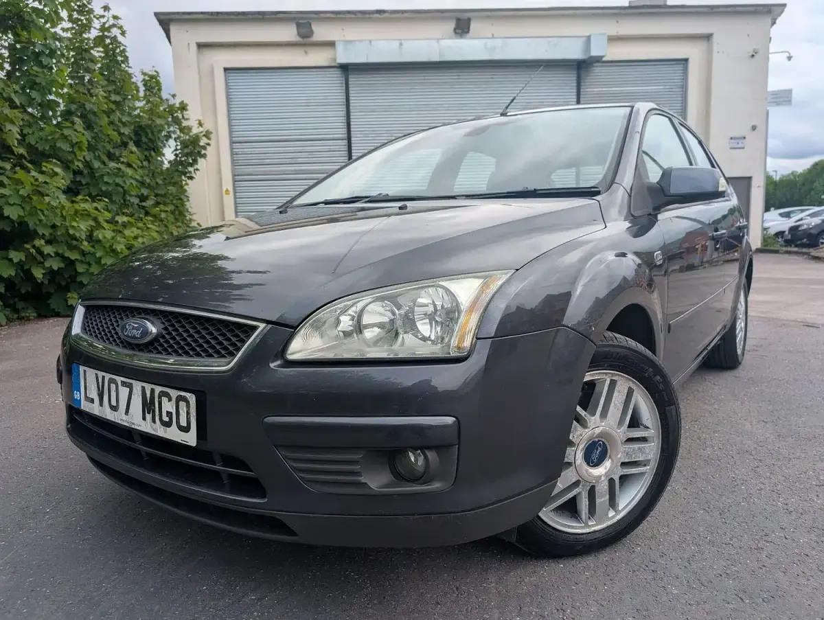 Used Ford Focus Ghia 145 HP (106 kW) 2007 Grey Hatchback