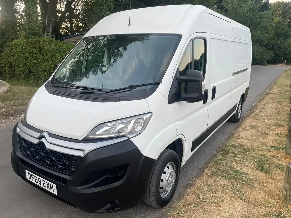 Used Citroën Relay 140 HP (102 kW) 2020 White Van