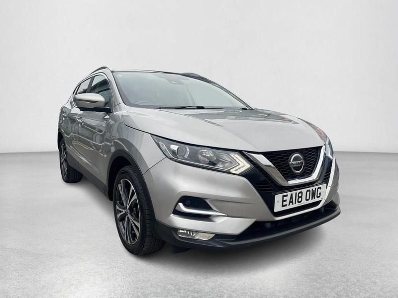 Silver Used 2018 Nissan Qashqai N-Connecta SUV | £8,110 (Good price) - Image 1/4