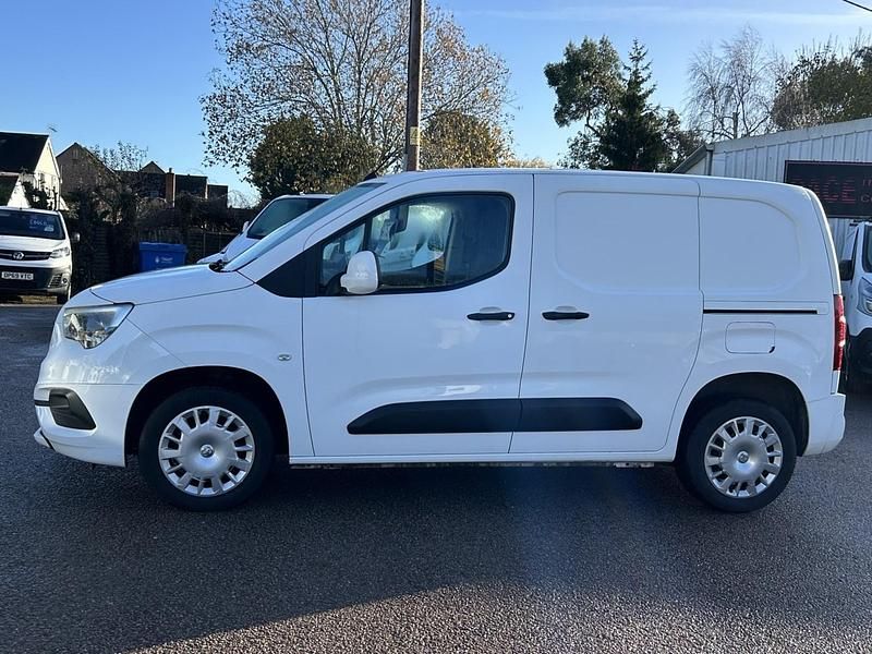 Used Vauxhall Combo Sportive 2021 White MPV