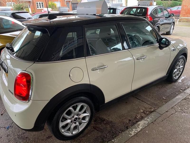 Usado Mini Cooper Hatch 2018 Branco Citadino
