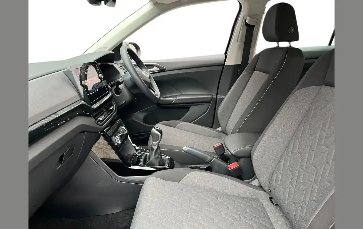 Used VW T-Cross Life 95 HP (69 kW) 2025 Black SUV