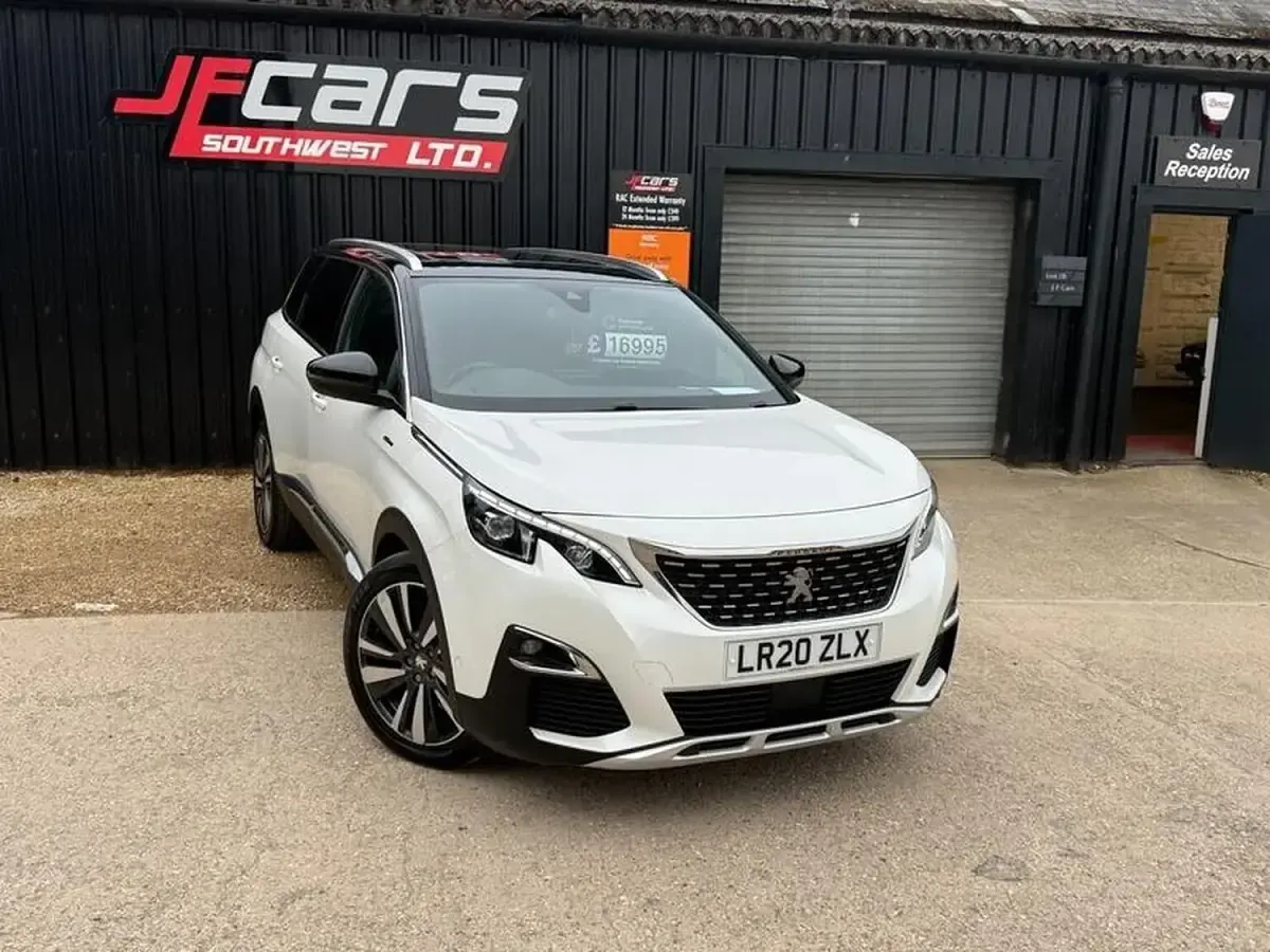 Used Peugeot 5008 Premium 130 HP (95 kW) 2020 White SUV