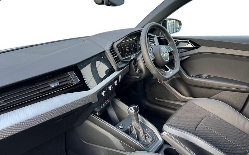 New Audi A1 Sportback Black Edition 150 HP (110 kW) 2025 Hatchback