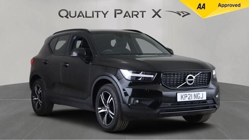 Black Used 2021 Volvo XC40 R-Design SUV | £16,450 (Fair price) - Image 1/4