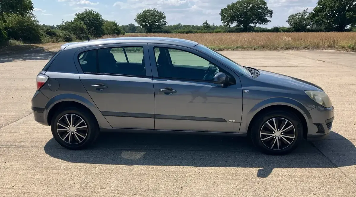 Used Vauxhall Astra 2006 Grey Hatchback