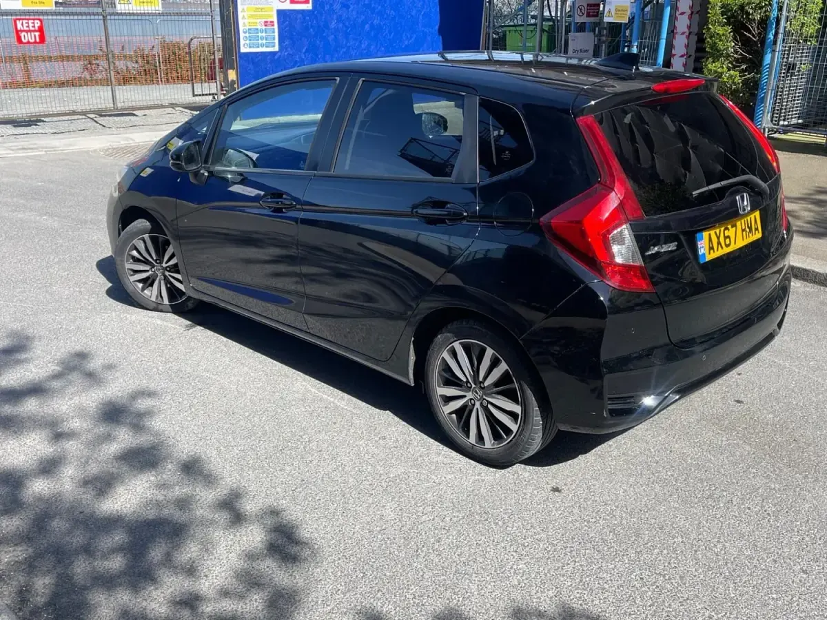 Second-hand Honda Jazz EX 102 CP (75 kW) 2018 Negru Hatchback