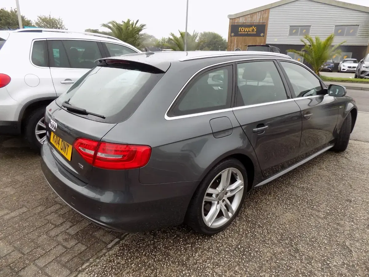 Used Audi A4 S-Line 177 HP (130 kW) 2014 Grey Estate