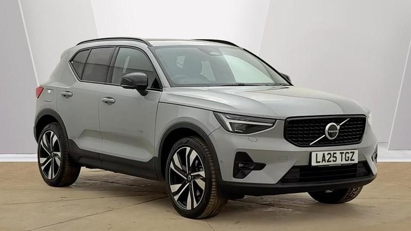 Used Volvo XC40 Ultra 163 HP (119 kW) 2025 Grey SUV