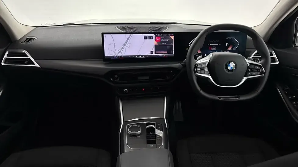 Used BMW 320 Sport Line 181 HP (133 kW) 2025 White Estate