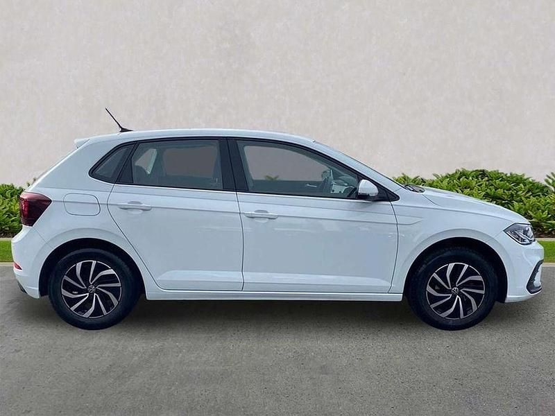 Used VW Polo Life 95 HP (69 kW) 2023 White Hatchback