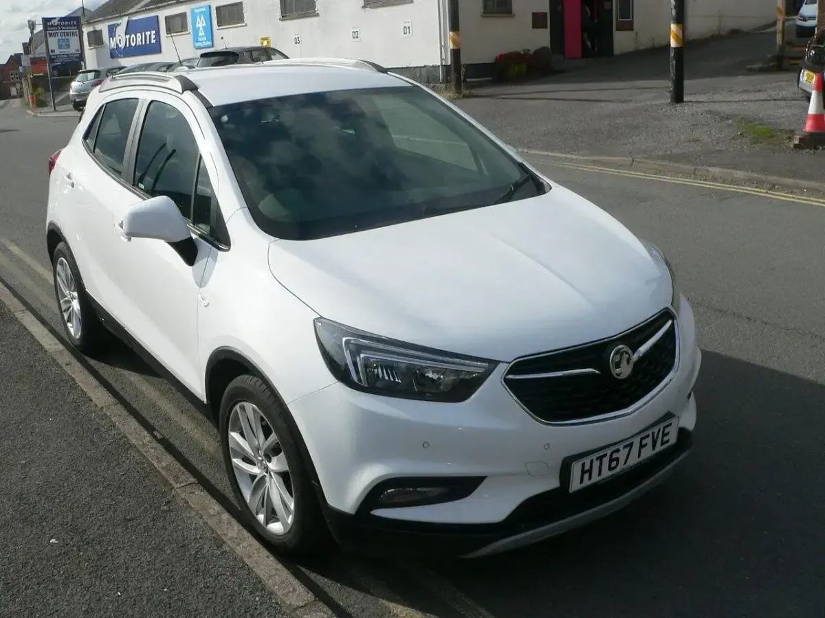 Used Vauxhall Mokka X Active 2018 White SUV