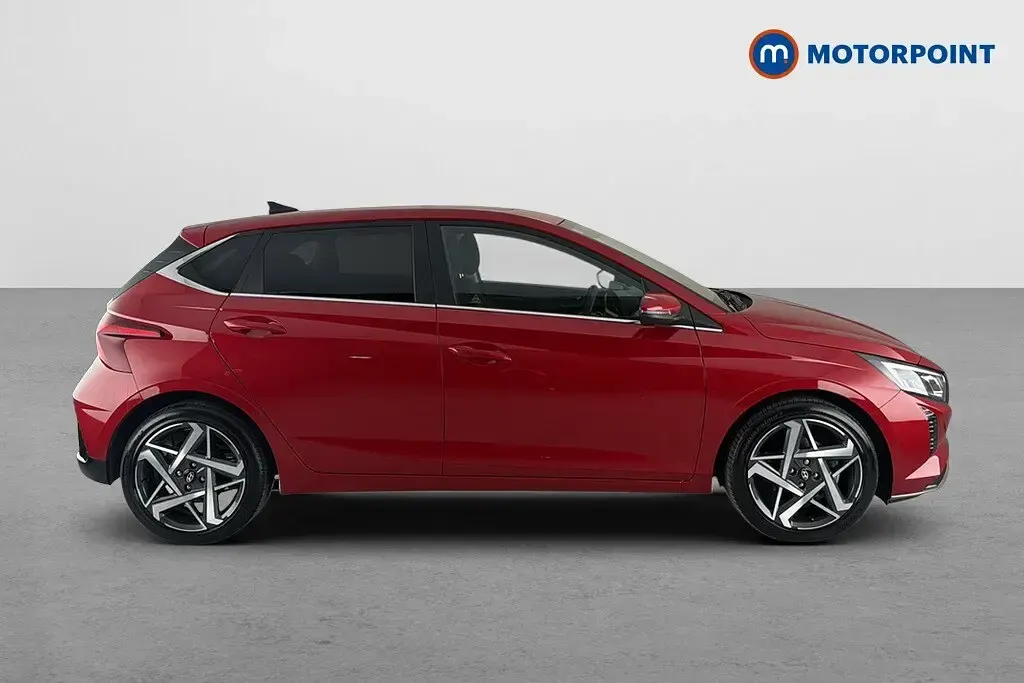 Used Hyundai i20 Ultimate 101 HP (74 kW) 2025 Red Hatchback