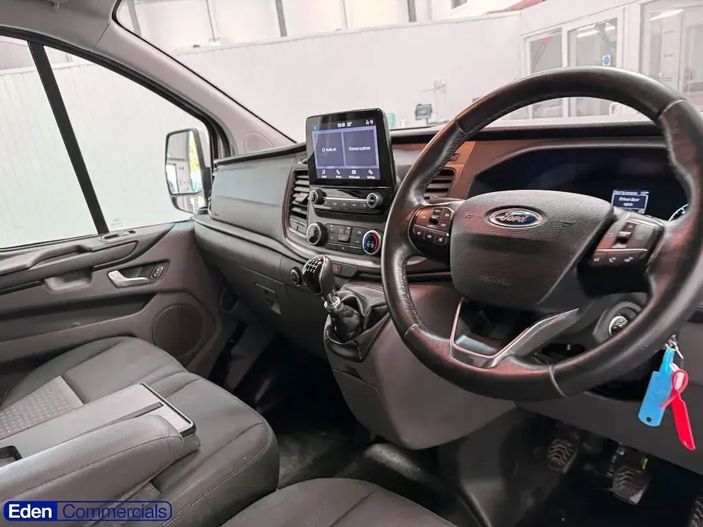 Used Ford Transit Custom Trend 130 HP (95 kW) 2020 White Van