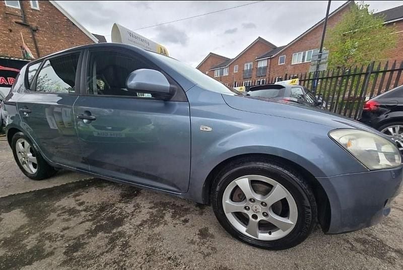 Used Kia Ceed 120 HP (88 kW) 2008 Blue Hatchback