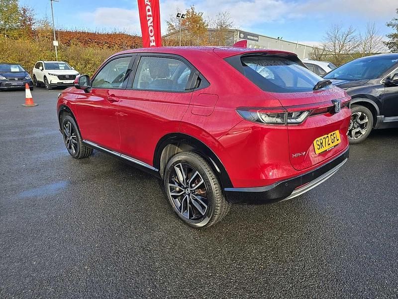 Used Honda HR-V Advance 131 HP (96 kW) 2022 Premium crystal red SUV