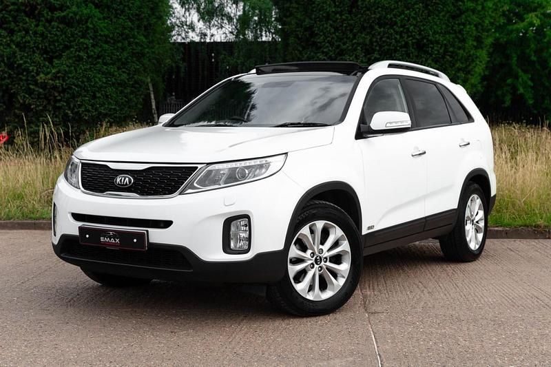 White Used 2014 Kia Sorento 3 SUV | £12,390 (Fair price) - Image 1/3