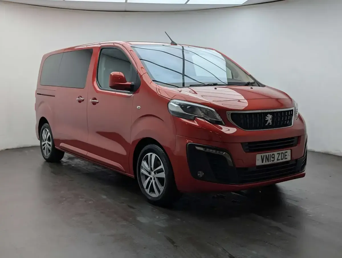 Used Peugeot Traveller Allure 2019 Red MPV