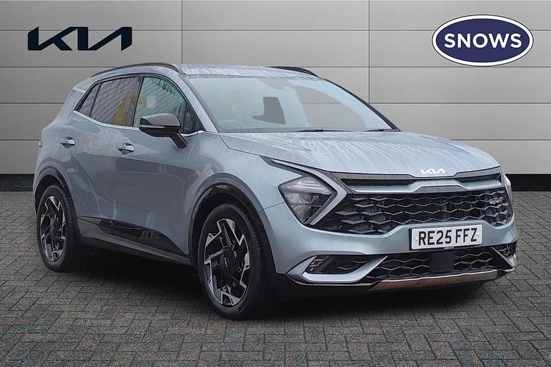Lunar silver Used 2025 Kia Sportage GT-Line SUV | £27,699 (Good price) - Image 1/4