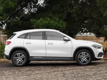 Used Mercedes GLA180 Executive 136 HP (100 kW) 2022 White SUV