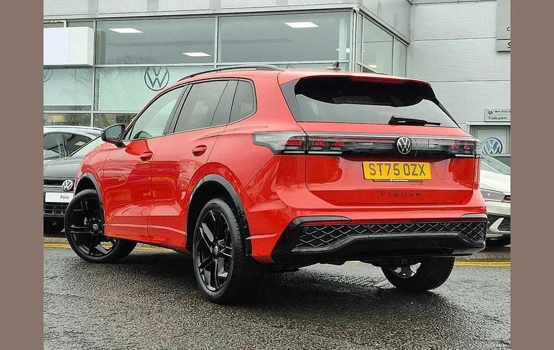 New VW Tiguan R-line 147 HP (108 kW) 2025 Red SUV