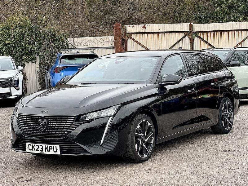 Used Peugeot 308 SW Allure Premium 129 HP (94 kW) 2023 Black Estate
