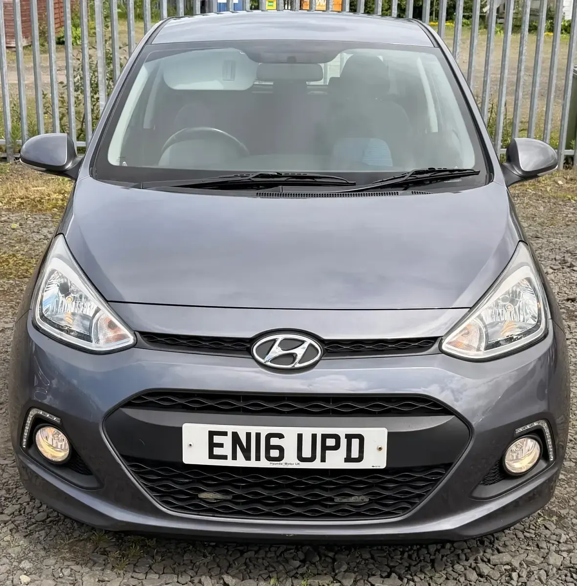 Used Hyundai i10 Premium 87 HP (63 kW) 2016 Grey Hatchback