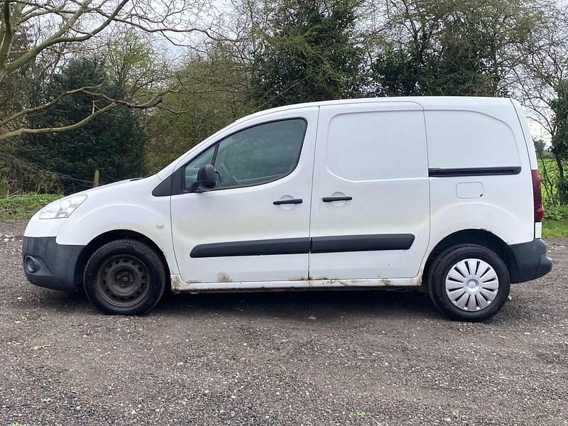 Used Peugeot Partner S 2014 White
