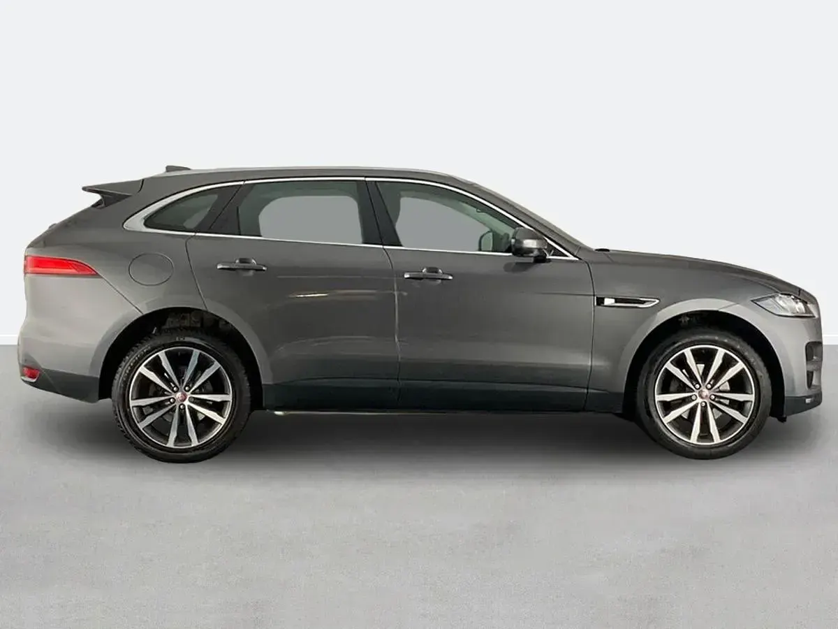 Used Jaguar F-Pace Portfolio 180 HP (132 kW) 2016 Grey SUV