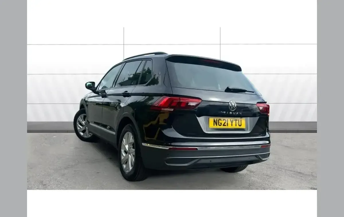 Used VW Tiguan Life 128 HP (94 kW) 2021 Black SUV