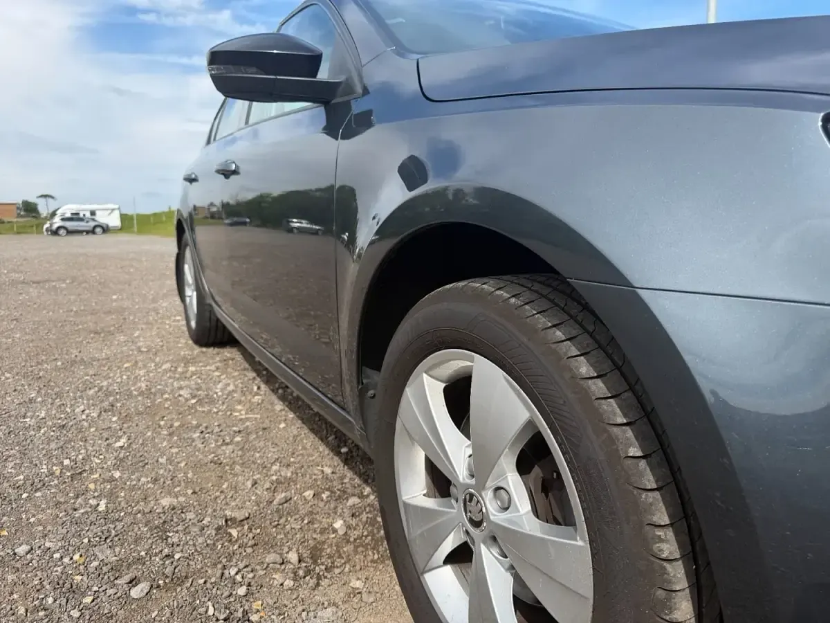 Usado Skoda Octavia SE Technology 150 CV (110 kW) 2020 Gris Utilitario
